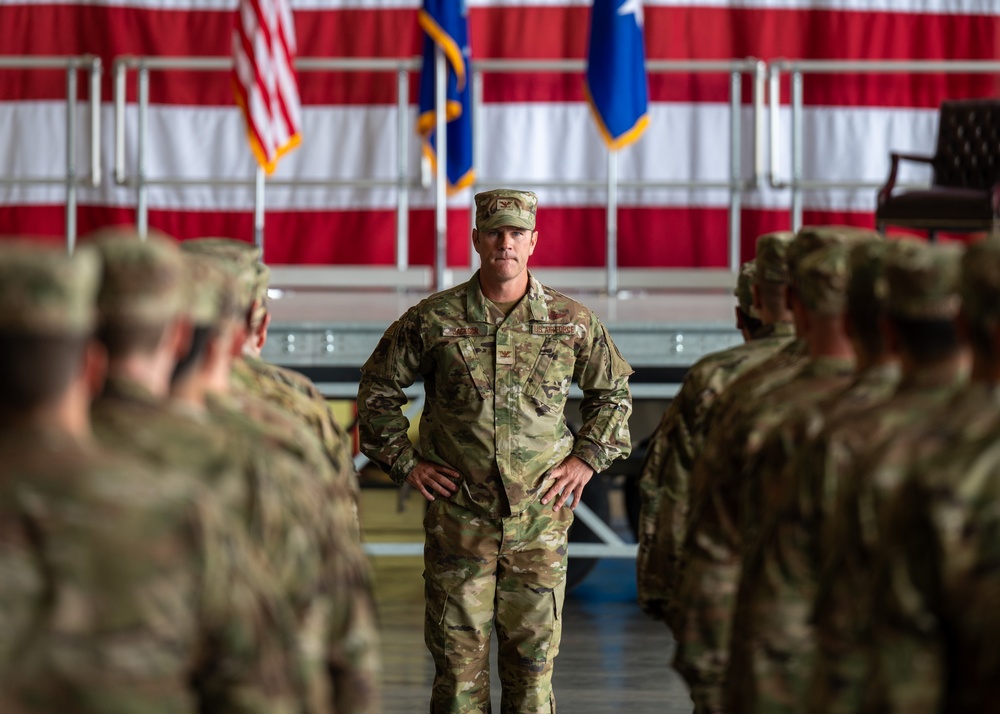 Formation inspection before change of command